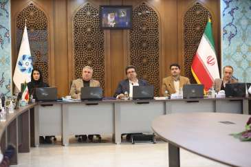 در اصفهان فراصنعتی، توسعه تجارت و خدمات مورد توجه است